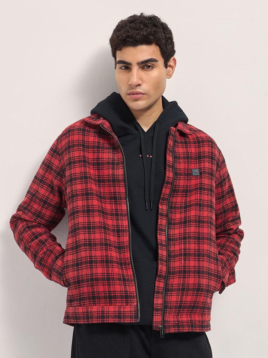 MGoCy28u_d21b26619a7f497eb75722481c78e1f5.jpg Men Checked Lightweight Outdoor Pure Cotton Bomber Jacket - Image 1